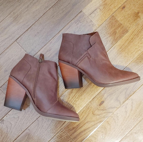 Kelsi Dagger Brooklyn Watchman Ankle Boots - Picture 2 of 10